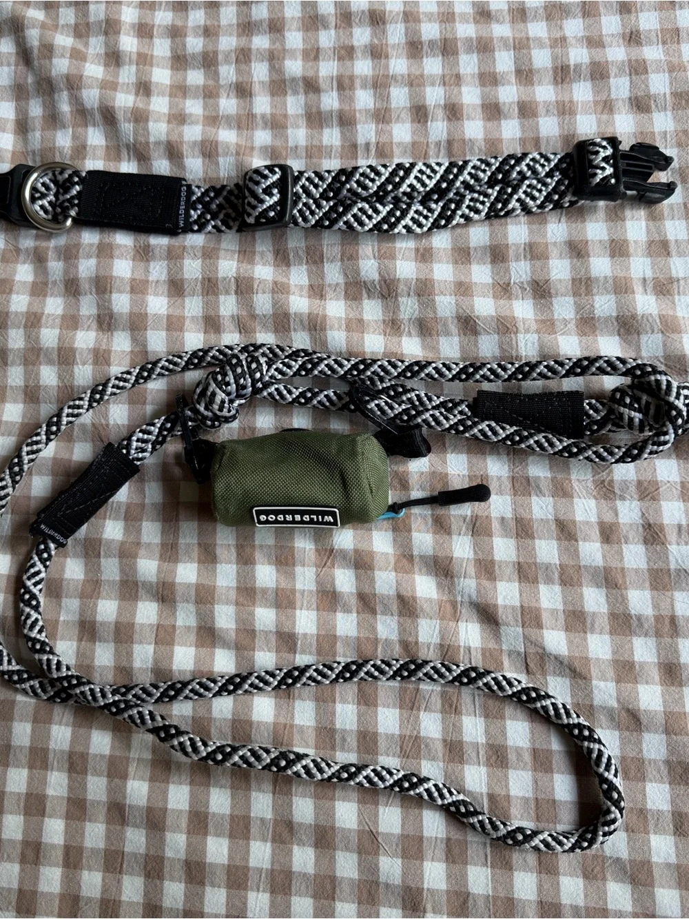 Wilderdog Collar and Leash Matching Set with Poop Bag Holder